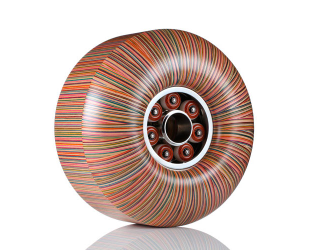 Illustration for article titled Sculptures Built From Skateboards And Made Like Japan's Buddha Statues